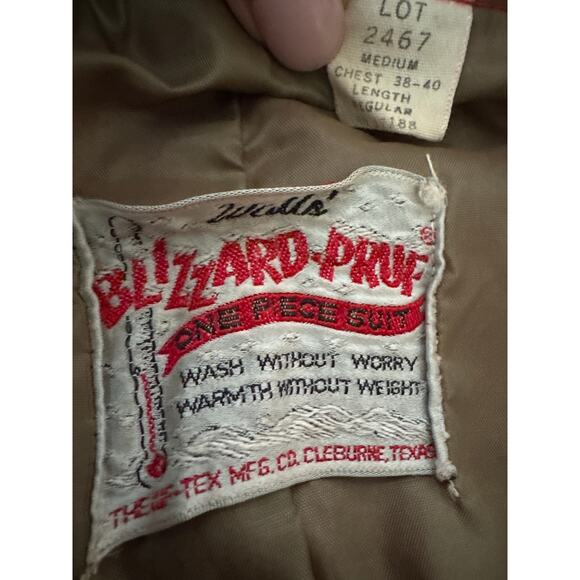 Vintage Wells Blizzard Pruf red overalls zippered collared suit medium - Picture 6 of 16